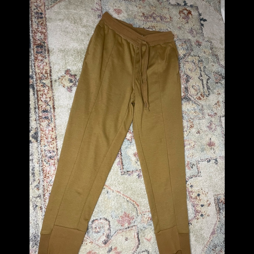 Fitted joggers